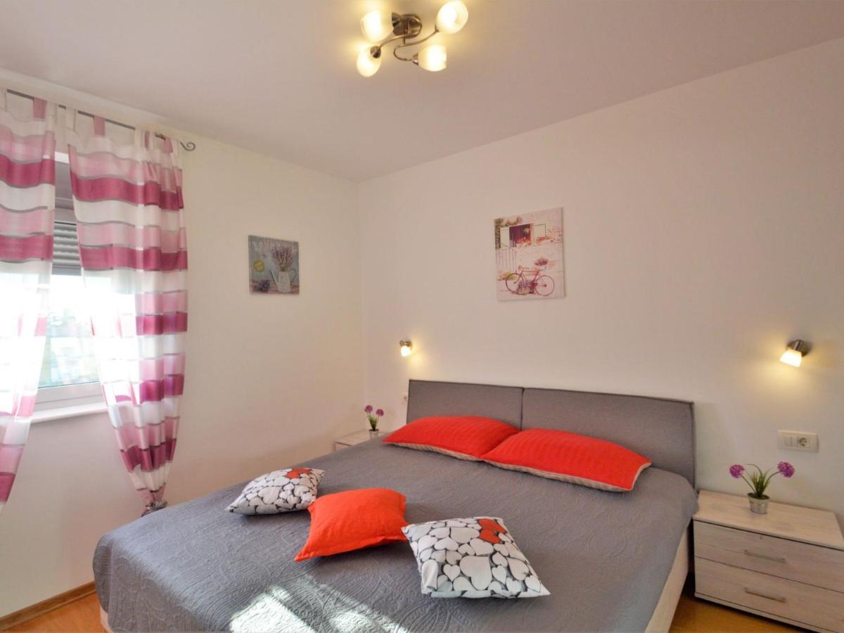 Apartment Pinezic - Roj117 By Interhome Ровінь Екстер'єр фото